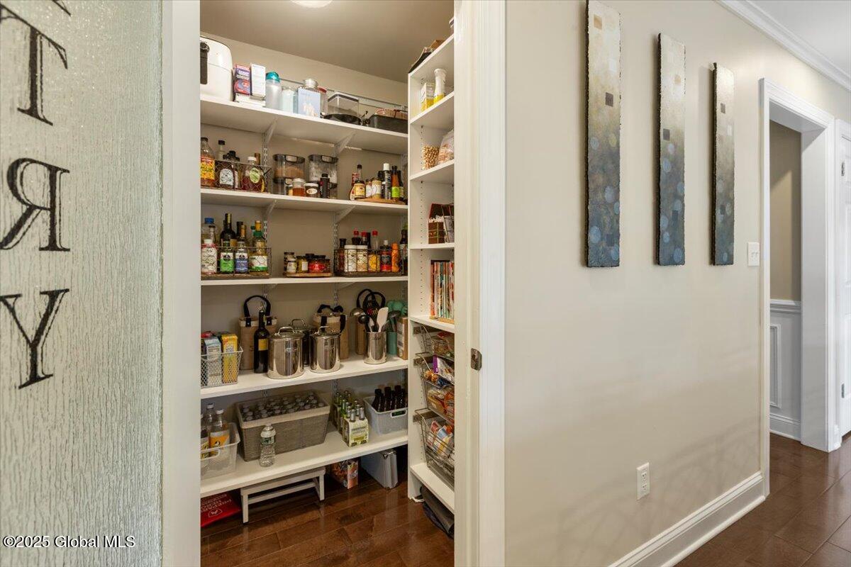 14 Wyngate Road Bethlehem, NY 12077 - Photo 12 of 57 41-MW2_5888