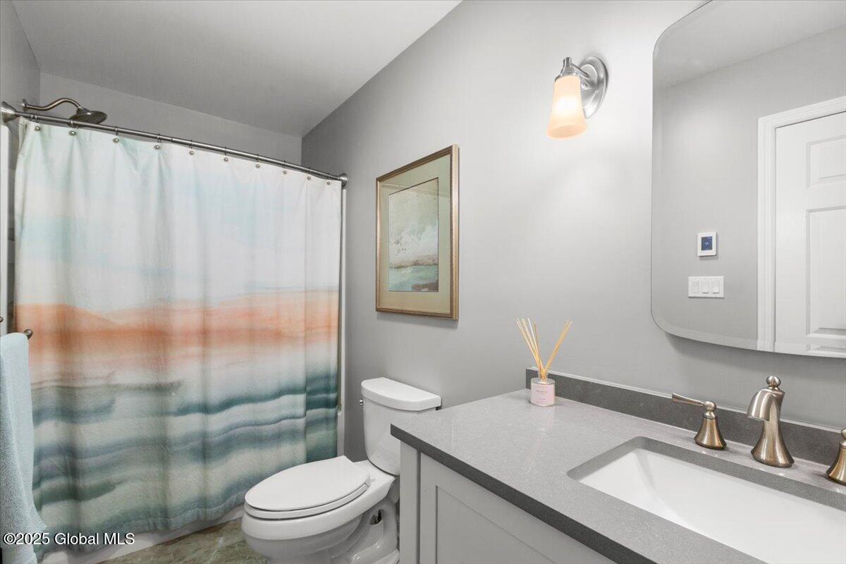 14 Wyngate Road Bethlehem, NY 12077 - Photo 28 of 57 21-MW2_5743