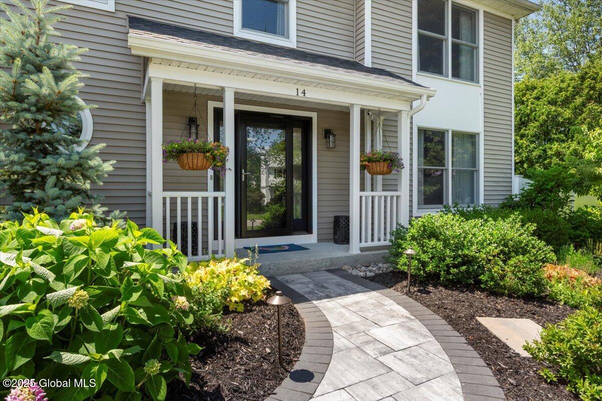 14 Wyngate Road Bethlehem, NY 12077 - Photo 3 of 57 19-MW2_5568