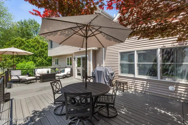 $635,000 | 14 Wyngate Road, Bethlehem, NY 12077