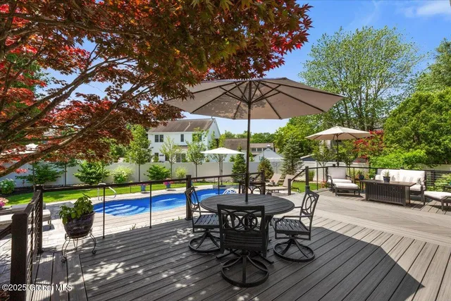 $635,000 | 14 Wyngate Road, Bethlehem, NY 12077