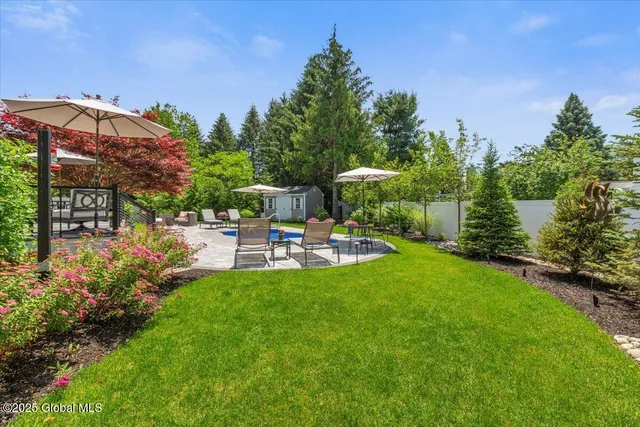 $635,000 | 14 Wyngate Road, Bethlehem, NY 12077