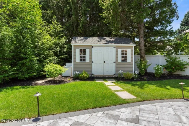 $635,000 | 14 Wyngate Road, Bethlehem, NY 12077