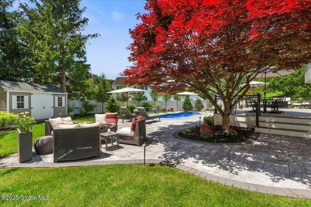 $635,000 | 14 Wyngate Road, Bethlehem, NY 12077