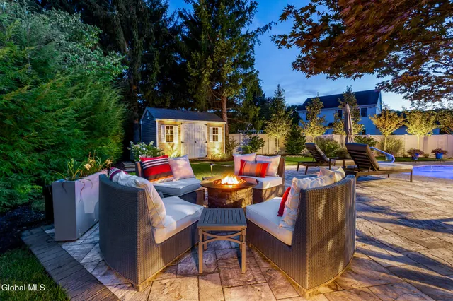 $635,000 | 14 Wyngate Road, Bethlehem, NY 12077