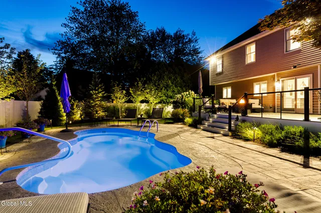 $635,000 | 14 Wyngate Road, Bethlehem, NY 12077