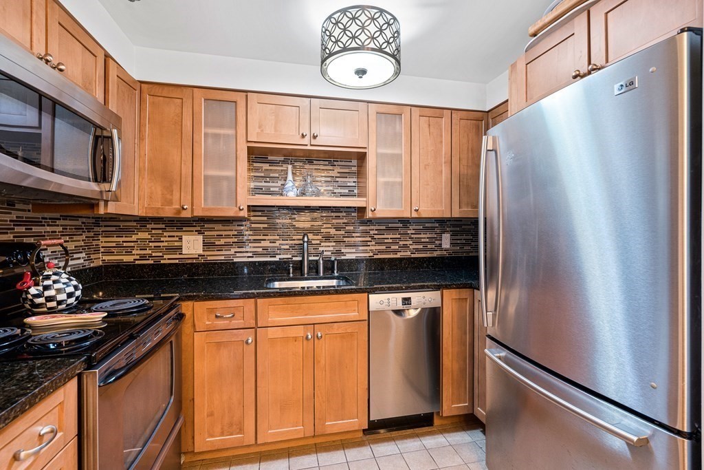 357 Commercial Street, Unit 17 Boston, MA 02109 - Photo 7 of 20