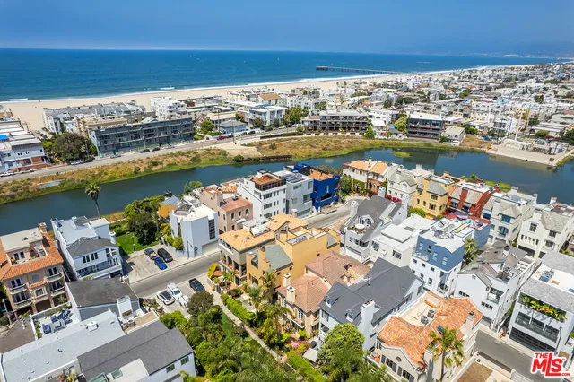 $3,599,500 | 117 Ketch Mall, Marina del Rey, CA 90292