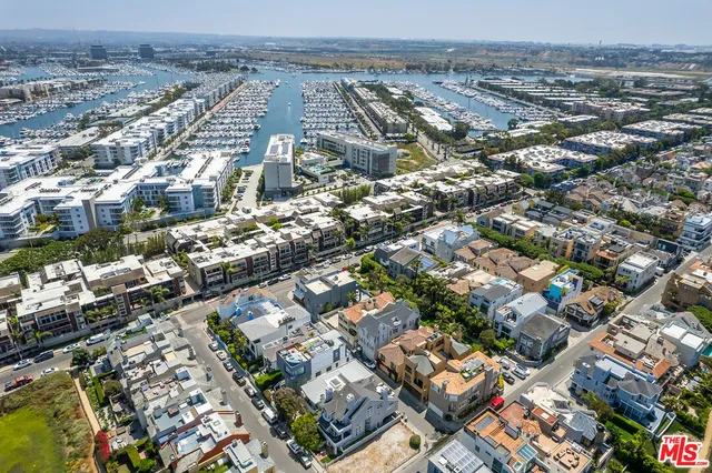 $3,599,500 | 117 Ketch Mall, Marina del Rey, CA 90292