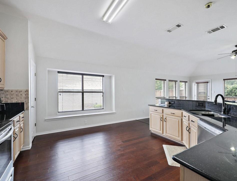 4207 Osborn Road Dallas, TX 75227 - Photo 6 of 20 Gallery Image 6