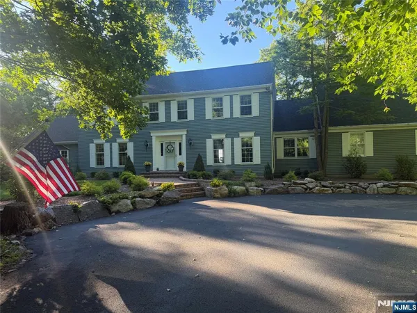 $1,295,000 | 12 Laurel Hill Drive, Newfoundland, NJ 07435