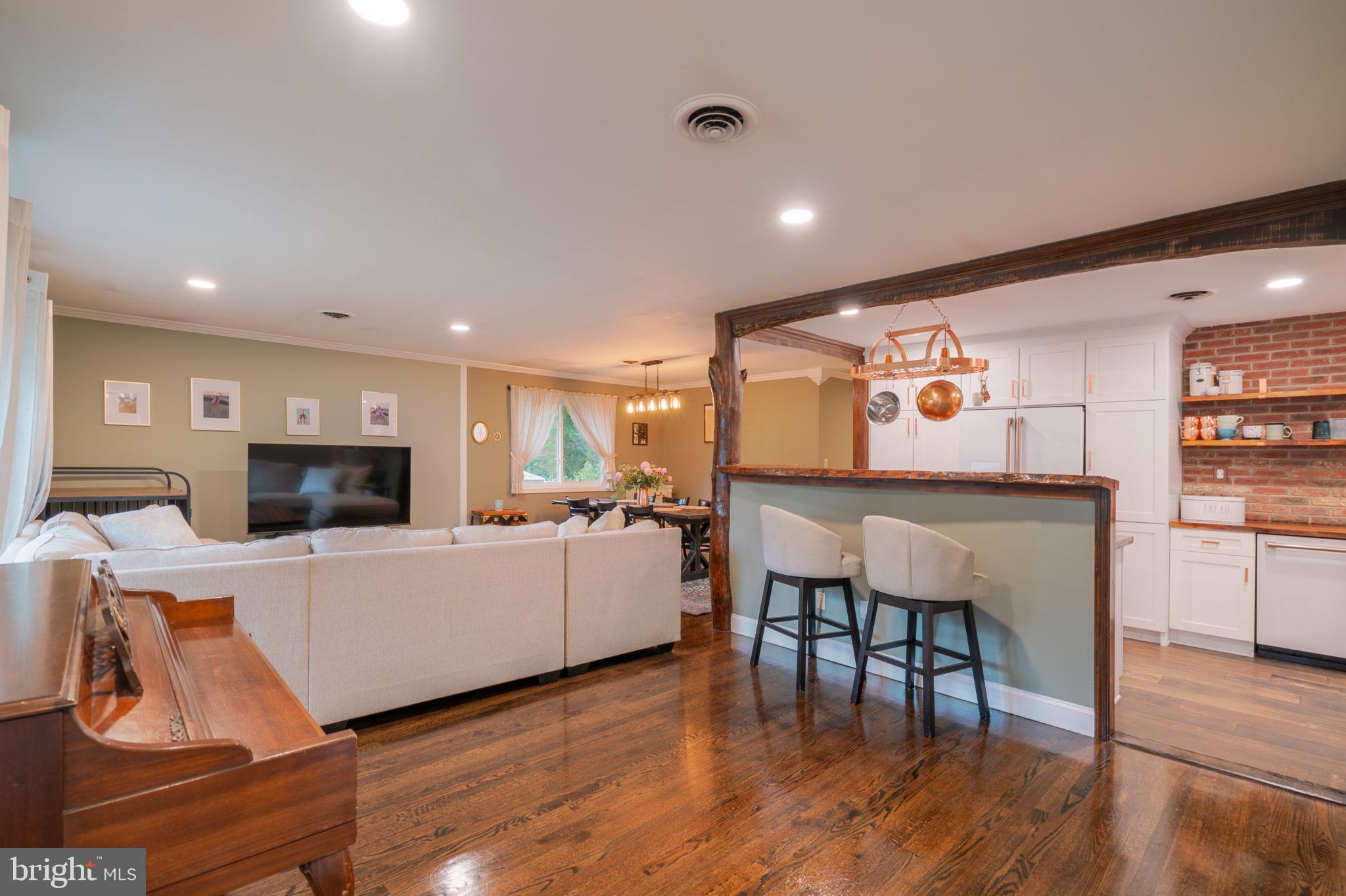 9021 Buckner Road Alexandria, VA 22309 - Photo 3 of 43 Gallery Image 3