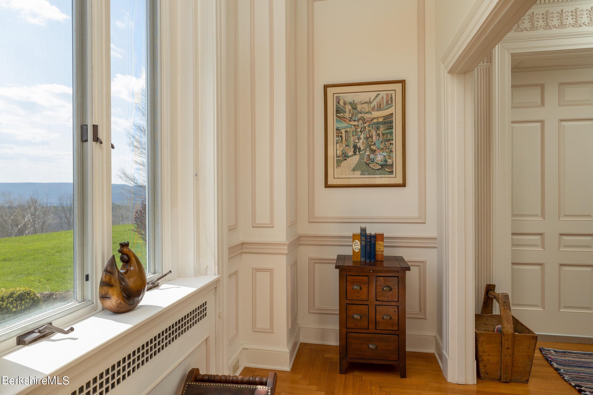 200 Old Stockbridge Road, Unit V2 Lenox, MA 01240 - Photo 5 of 26 Foyer with View