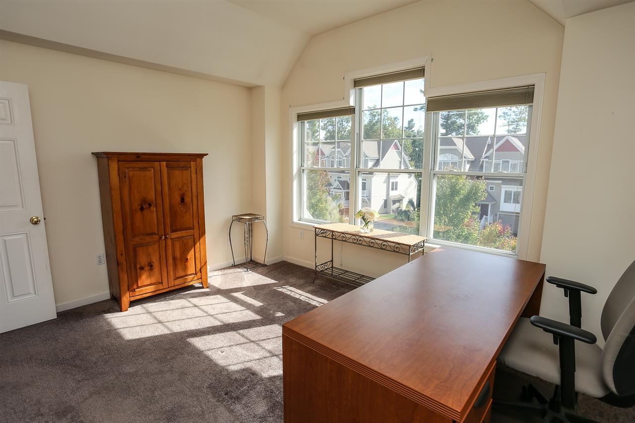 95 Hackett Hill Road, Unit 95 Manchester, NH 03102 - Photo 18 of 31