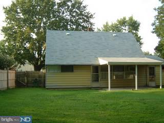 22 Goodrock Road Levittown, PA 19057 - Photo 5 of 6