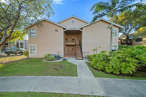 $265,000 | 15599 Southwest 106th Lane, Unit 1209, Miami, FL 33196