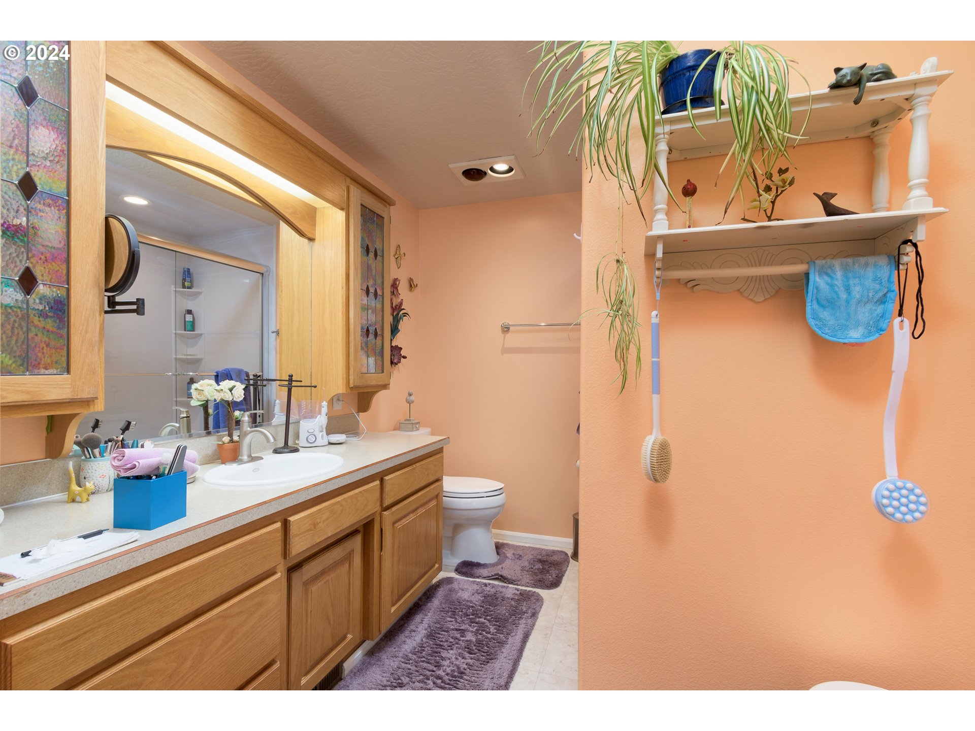 2969 Brett Loop Eugene, OR 97404 - Photo 20 of 33 a bathroom with a sink a toilet and shower