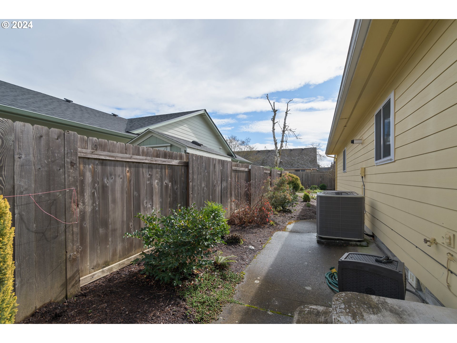 2969 Brett Loop Eugene, OR 97404 - Photo 31 of 33 a view of a backyard
