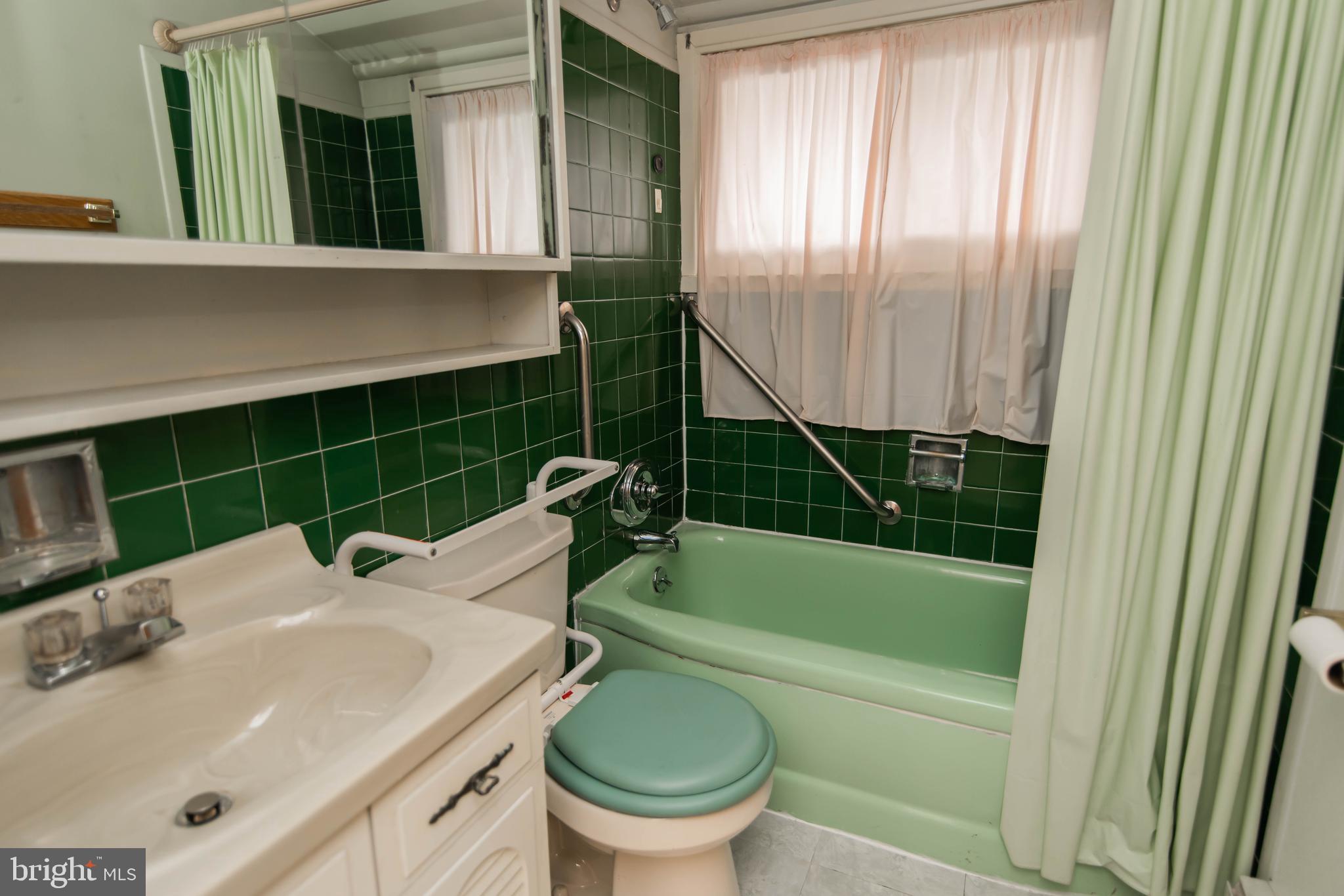 55 Margin Road Levittown, PA 19056 - Photo 31 of 36 Gallery Image 31