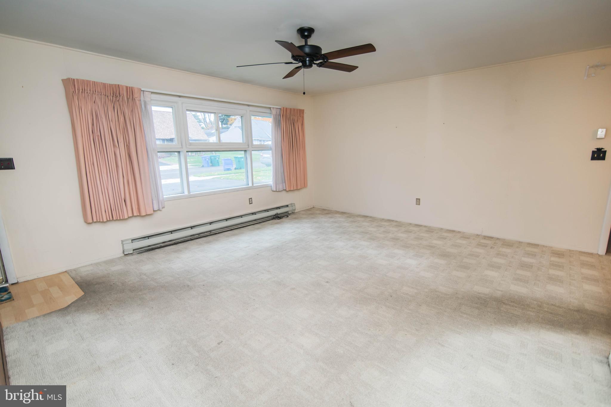 55 Margin Road Levittown, PA 19056 - Photo 4 of 36 Gallery Image 4