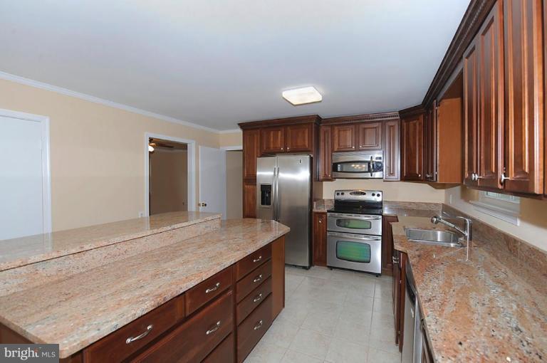 4227 Jackson Mill Road Haymarket, VA 20169 - Photo 2 of 25 Kitchen #2