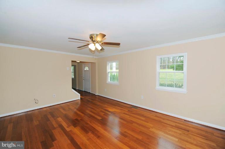 4227 Jackson Mill Road Haymarket, VA 20169 - Photo 13 of 25 Dining Room