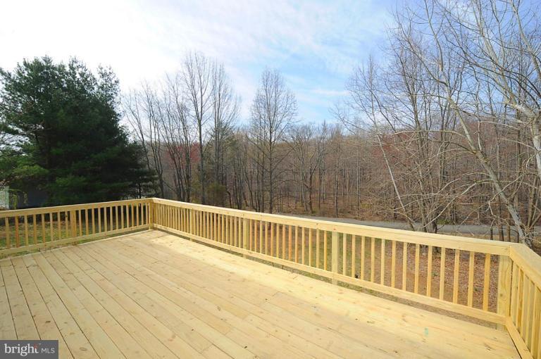 4227 Jackson Mill Road Haymarket, VA 20169 - Photo 18 of 25 Deck