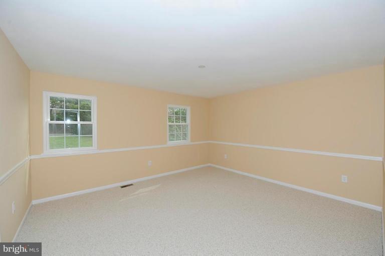 4227 Jackson Mill Road Haymarket, VA 20169 - Photo 20 of 25 Master Bedroom