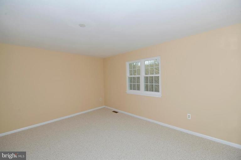4227 Jackson Mill Road Haymarket, VA 20169 - Photo 21 of 25 Bedroom #3