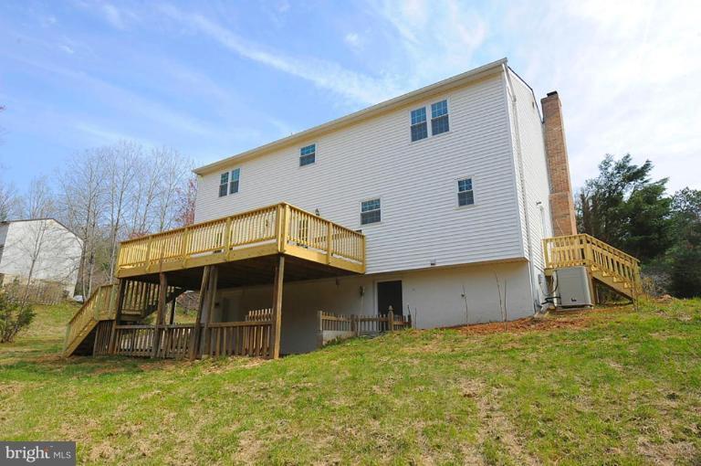 4227 Jackson Mill Road Haymarket, VA 20169 - Photo 22 of 25 Back yard