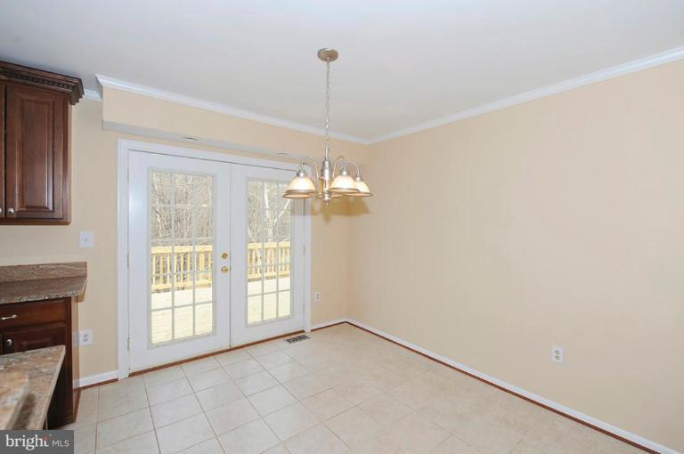 4227 Jackson Mill Road Haymarket, VA 20169 - Photo 23 of 25 Breakfast Area