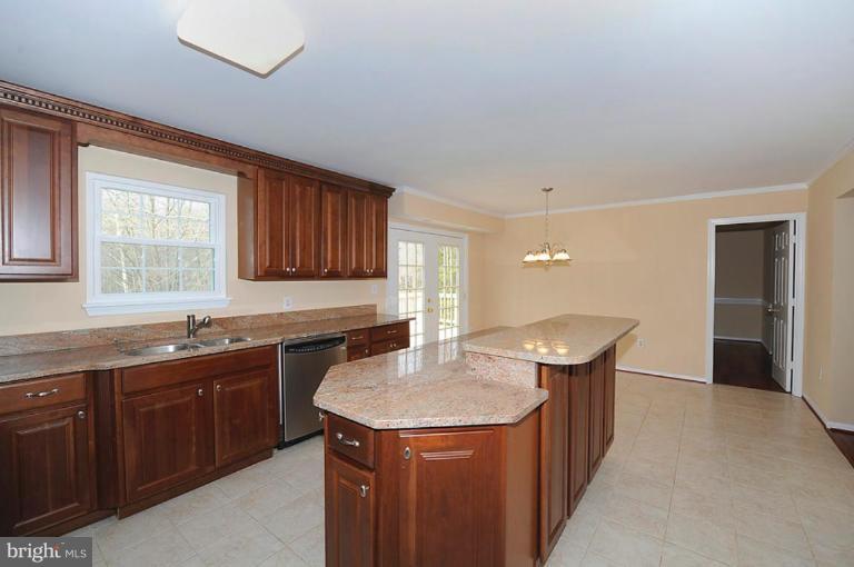4227 Jackson Mill Road Haymarket, VA 20169 - Photo 6 of 25 Kitchen #3