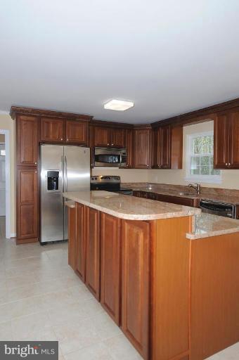 4227 Jackson Mill Road Haymarket, VA 20169 - Photo 7 of 25 Kitchen/Dining Room