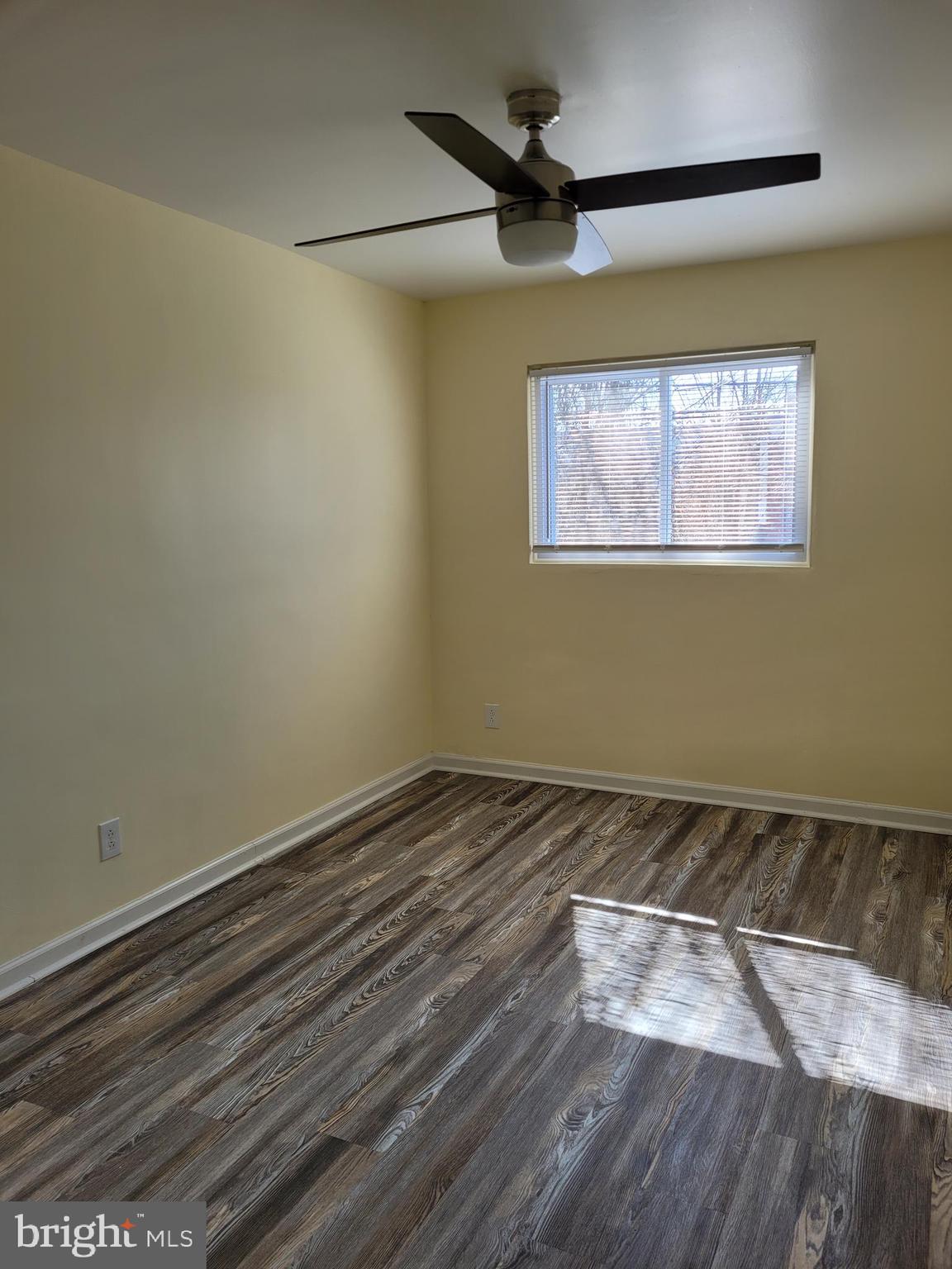 1008 Burnside Road Sharon Hill, PA 19079 - Photo 6 of 16 Gallery Image 6