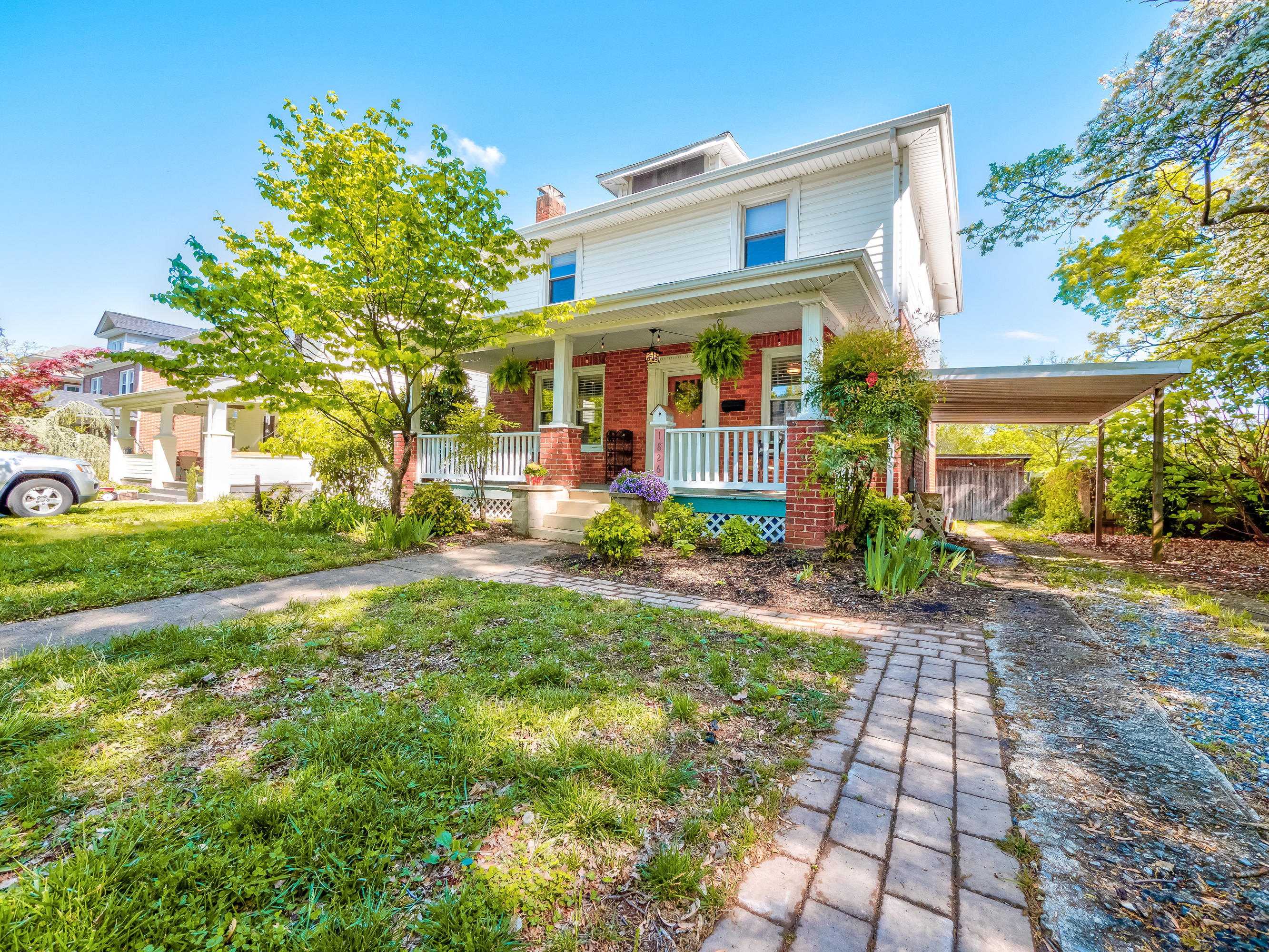 1826 Avon Road Southwest Roanoke, VA 24015 - Photo 1 of 51 38_1826_Avon_Rd_SW38_mls