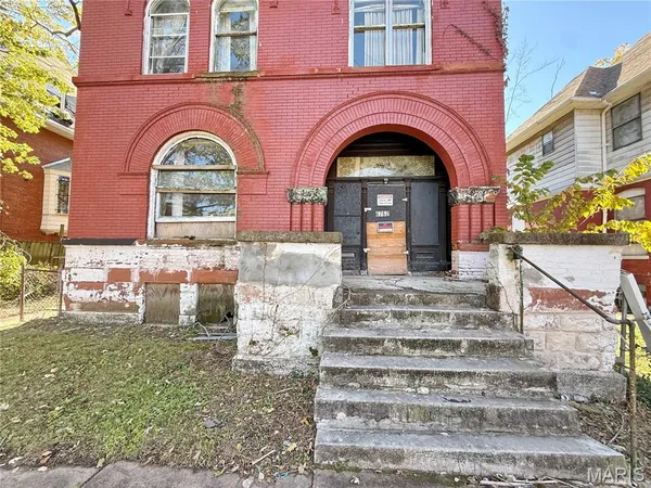 $37,900 | 4762 Labadie Avenue, St. Louis, MO 63115