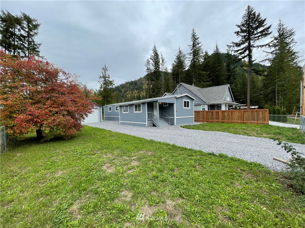 6402 Little Big Horn Road Maple Falls, WA 98266 - Photo 6 of 26 Gallery Image 6