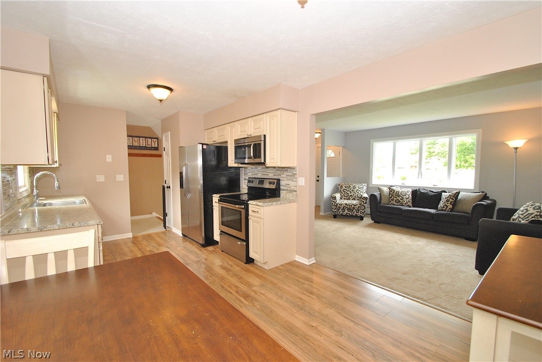30200 Powell Road Willowick, OH 44095 - Photo 3 of 33