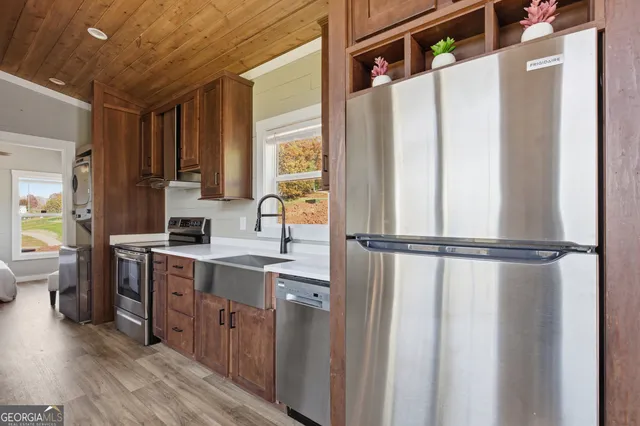 $229,800 | 527 Saunders Road, Franklin, NC 28734