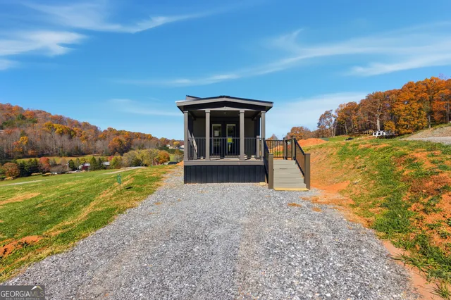 $229,800 | 527 Saunders Road, Franklin, NC 28734