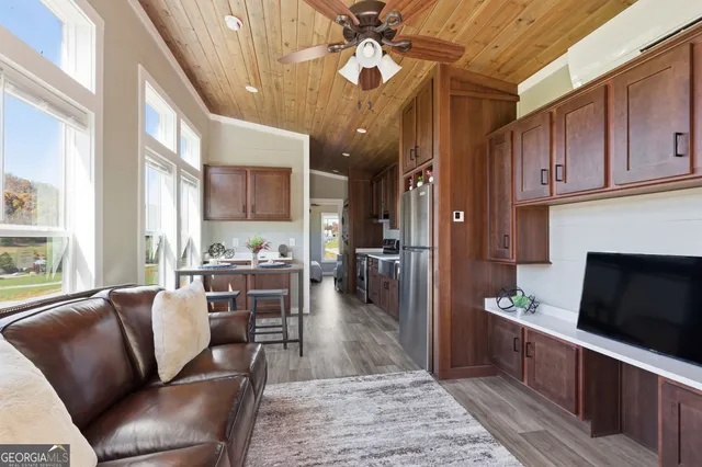 $229,800 | 527 Saunders Road, Franklin, NC 28734