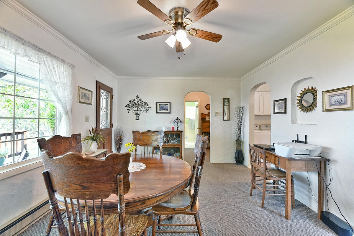 6380 Adams Road Talent, OR 97540 - Photo 9 of 37 8