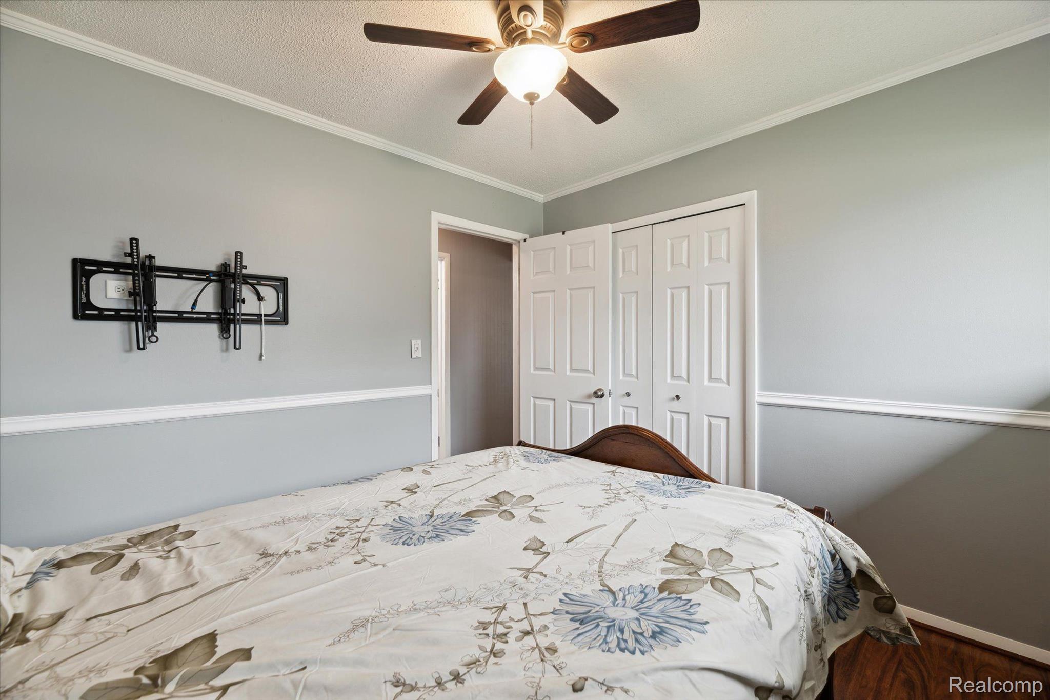 13473 Perry Circle Warren, MI 48088 - Photo 20 of 45 Gallery Image 20