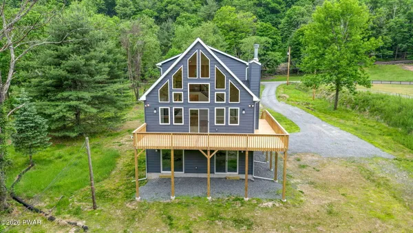 $749,900 | 105 Rocky Rift Farm Road, Lackawaxen, PA 18435
