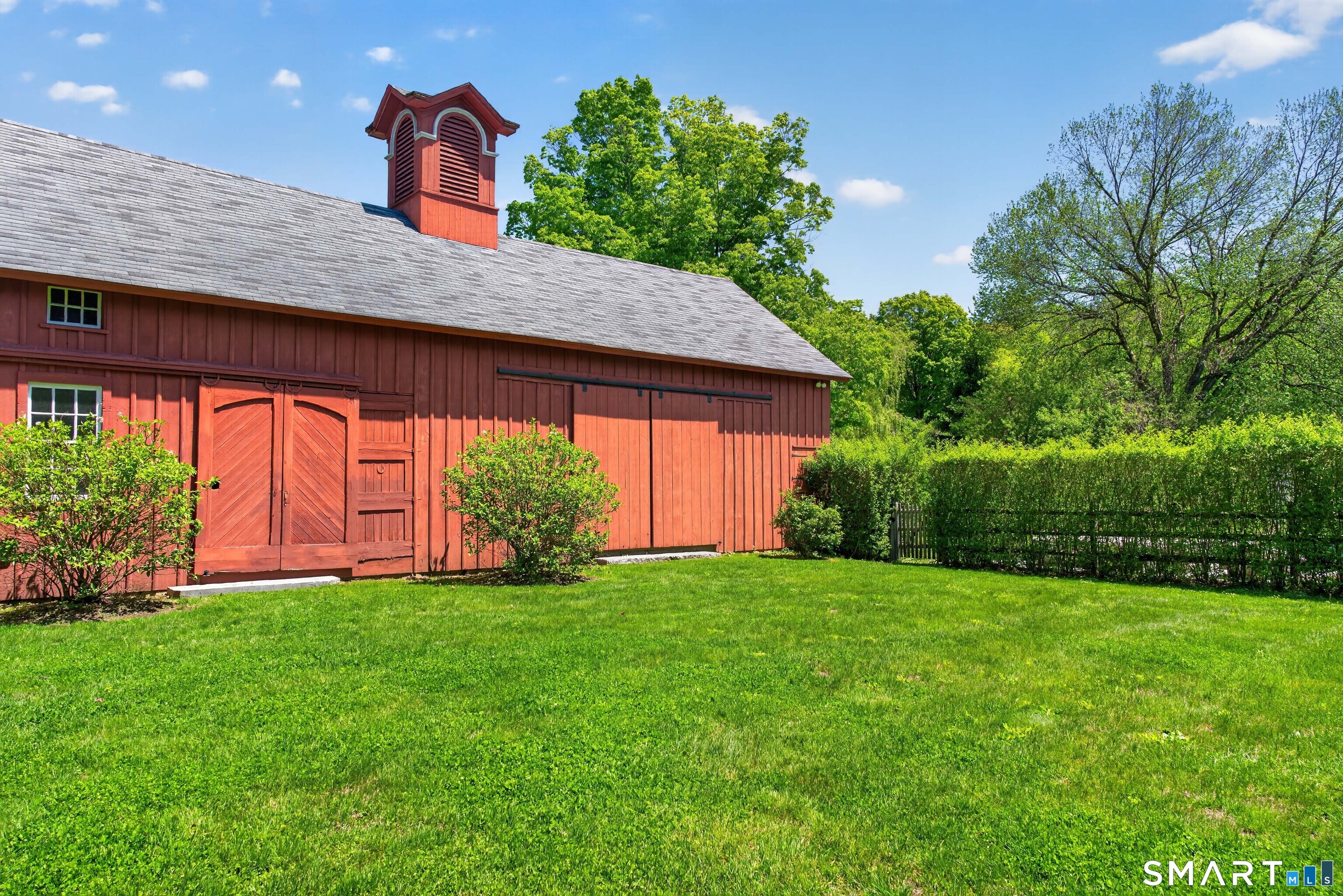 100 North Main Street Kent, CT 06757 - Photo 36 of 40 a view of a backyard with a garden