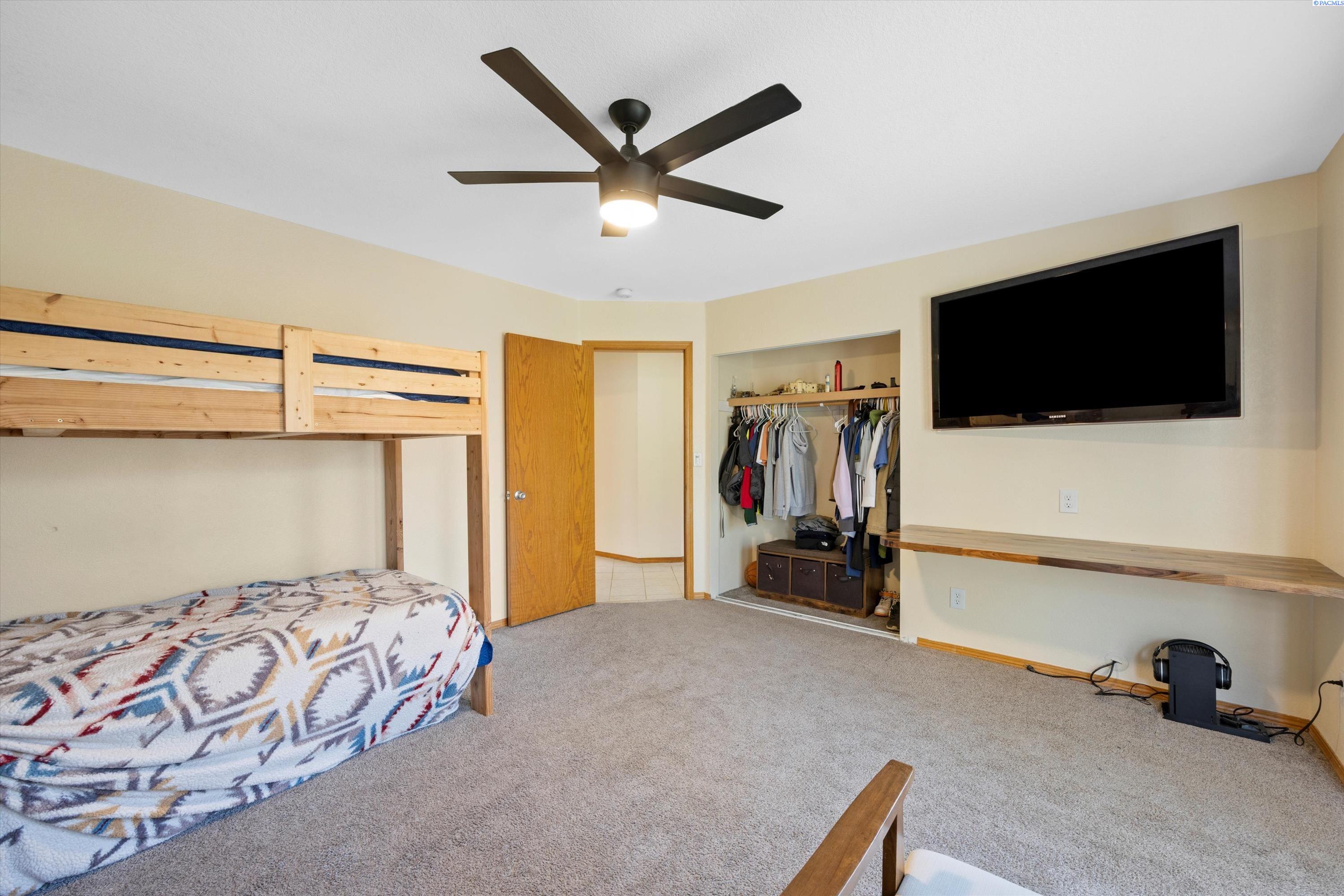 99304 East Clover Road Kennewick, WA 99338 - Photo 24 of 41 Gallery Image 24