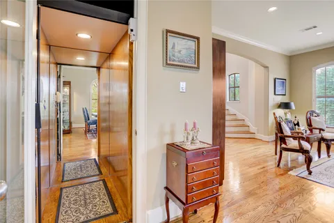 $850,000 | 1008 Potomac Drive, Houston, TX 77057