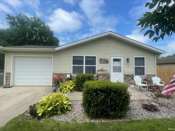 $265,000 | 325 Elm Street, Millersburg, IN 46543