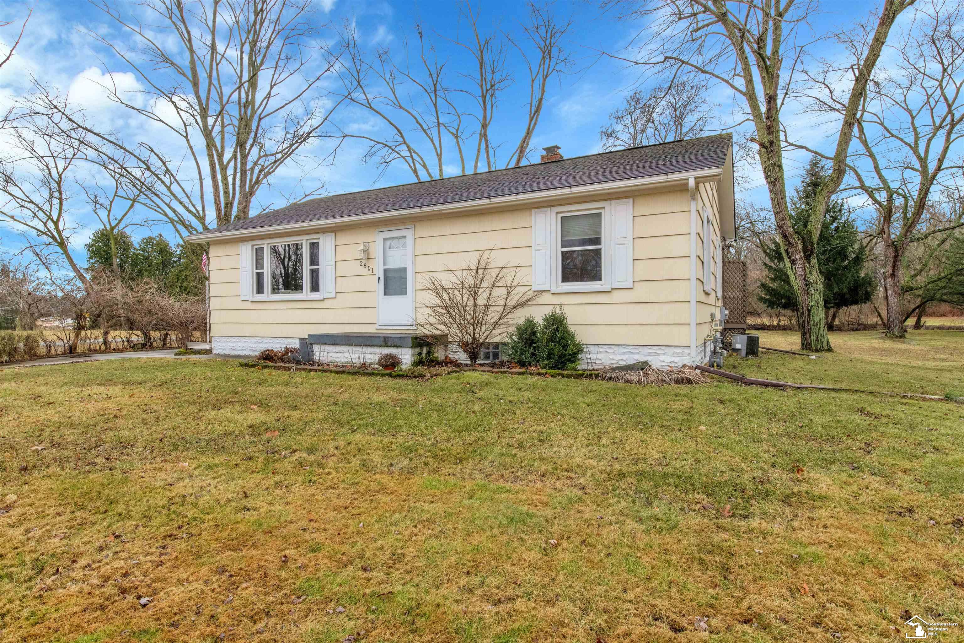 2801 Blue Bush Road Monroe, MI 48162 - Photo 4 of 34