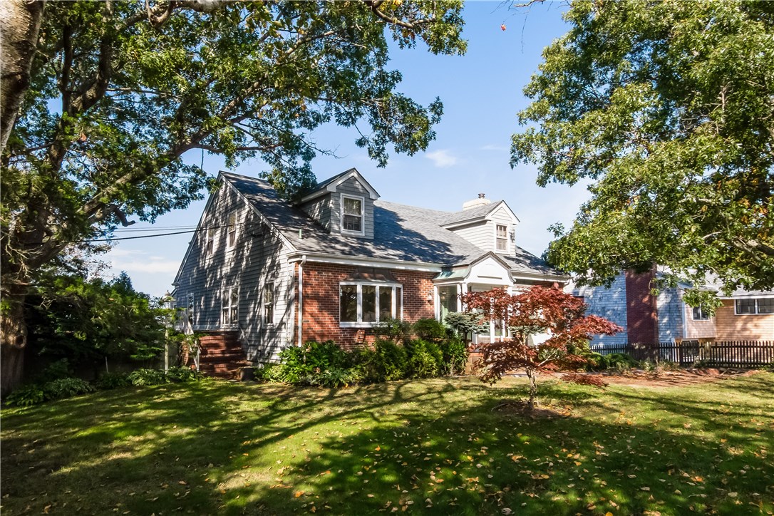 32 Point Road Portsmouth, RI 02871 - Photo 3 of 39 Gallery Image 3